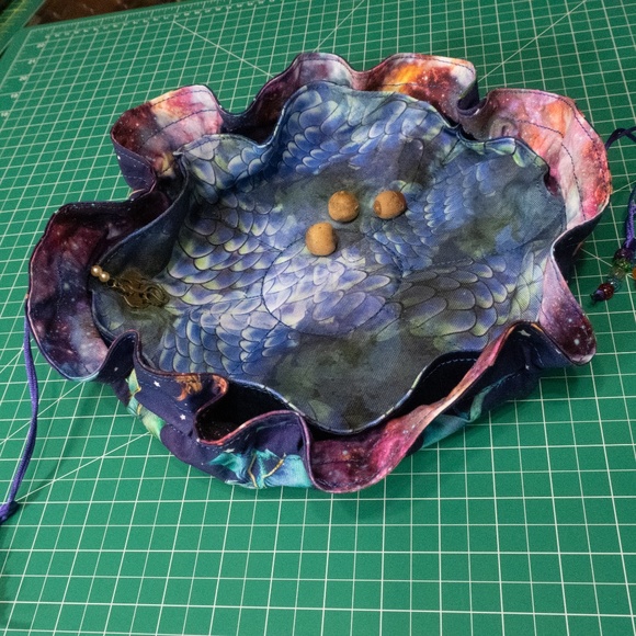 Dragon DND Bag Or Jewelry Bag Dice And Throw Bag Handmade Drawstring Fabric Bag - Picture 4 of 11